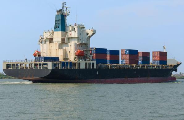 宁波海运成为连接全球各地的重要桥梁,促进了经济繁荣与文化交流