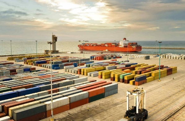 随着全球经济一体化不断深化,宁波货代业还将面临更多的机遇和挑战