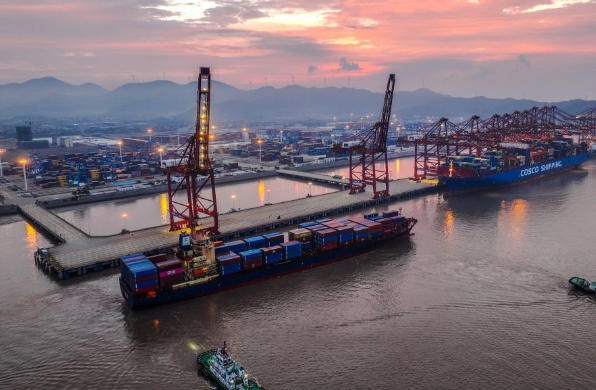 宁波货代公司如同一座坚实的桥梁,连接着世界各地的贸易往来