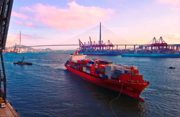 宁波国际货代凭借日益完善的物流体系,成为了国际货代行业的佼佼者