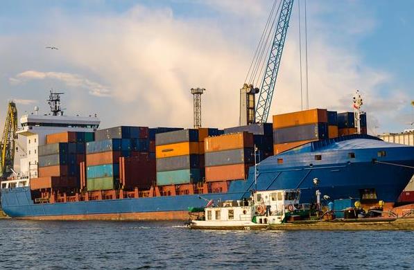 青岛的海运业发展迅猛,为国家经济增长做出了巨大贡献