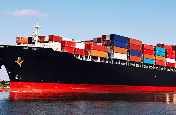 深圳作为一个经济发达的城市，货代业在这里得到了广泛的发展