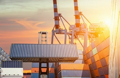 深圳货运公司正以科技为翼，绿色为舵，在物流行业的蓝海中破浪前行