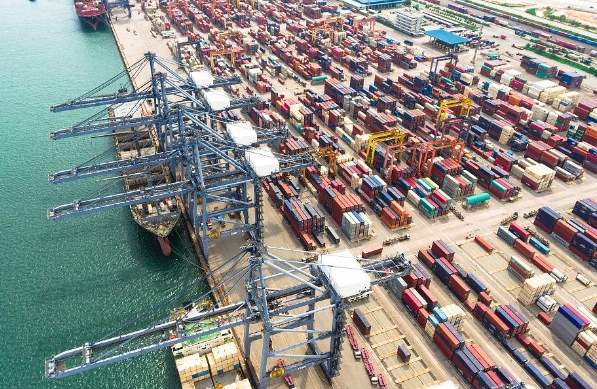 美国海运是美国国内经济发展强大引擎，也是推动国际贸易的重要力量