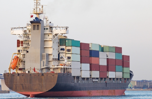 美国空运的现状、特点及其对全球经济的影响有哪些？