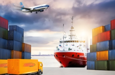 国际货运代理不仅简化了复杂的物流流程，还加速了全球贸易的步伐