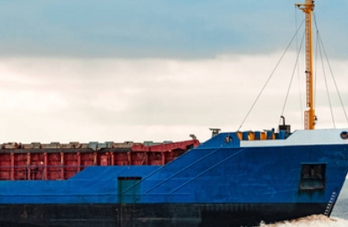 选择一家靠谱的货运代理是一个需要综合考虑多方面因素的决策过程